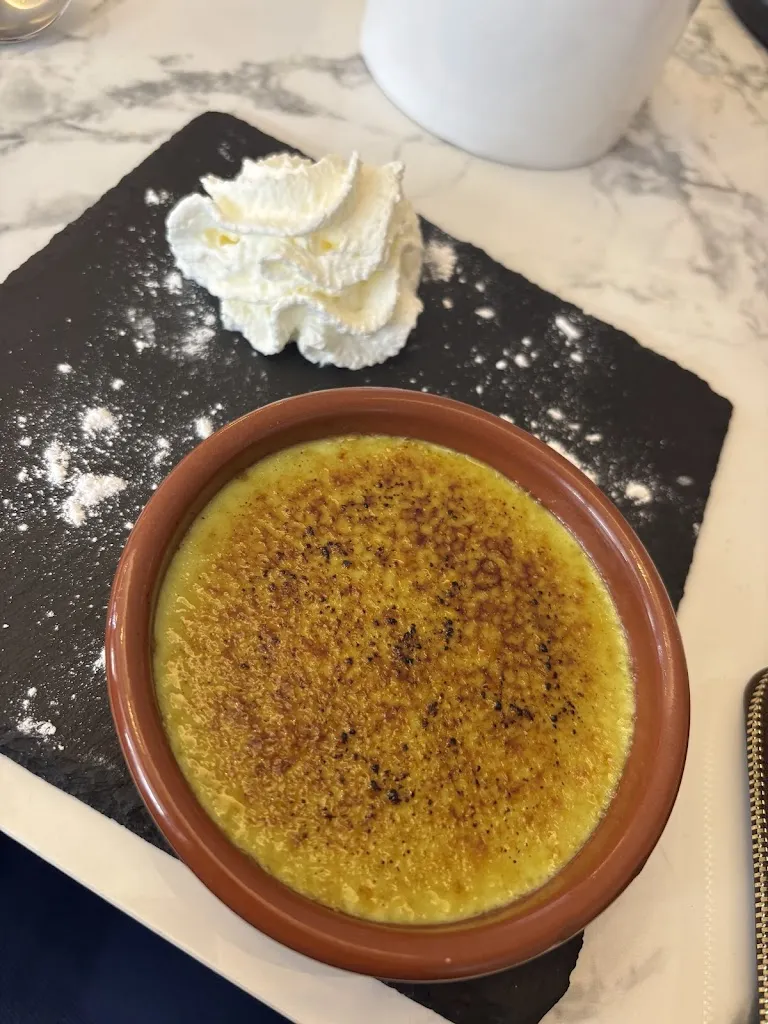 Basma Loussaif_LE SIXIÈME SENS_Grillon_review