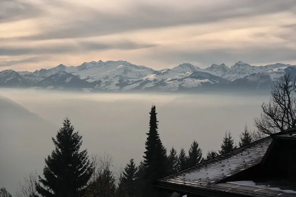 le Grillon_Arveyes_slider_image_3