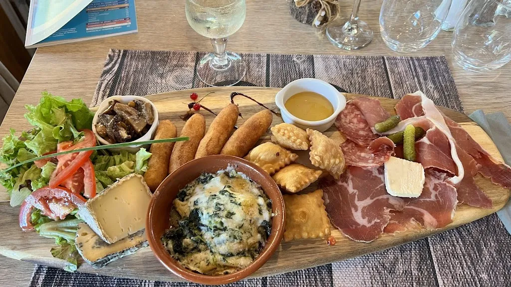 Le Grillon_Saint-Léger-les-Mélèzes_slider_image_2