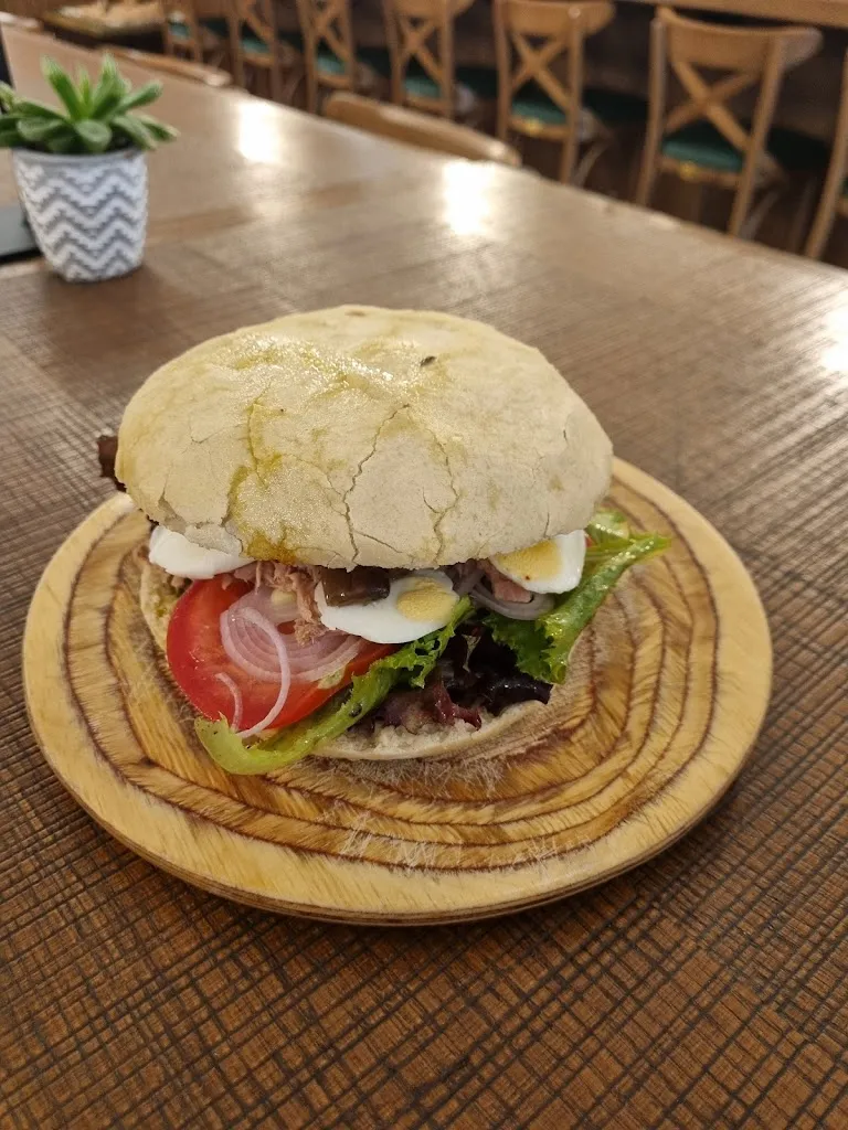 Jean marie Vachette_Le Grillon_Lorgues_review