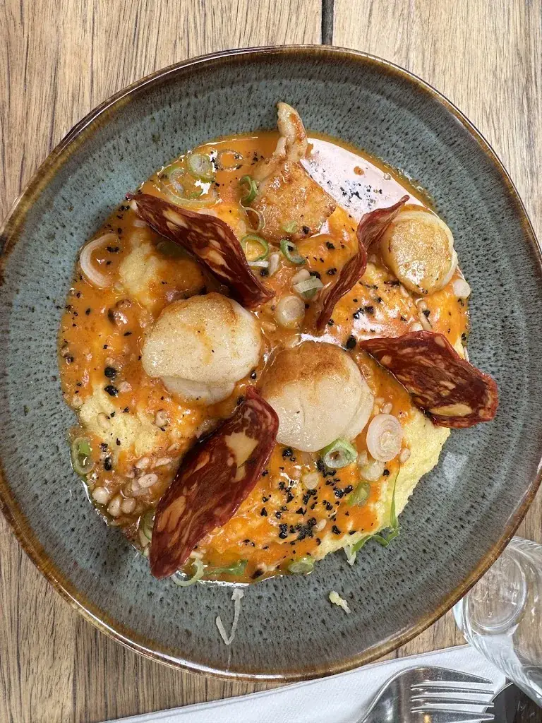 Angie Tahiti_L'Estive_Hyères_review