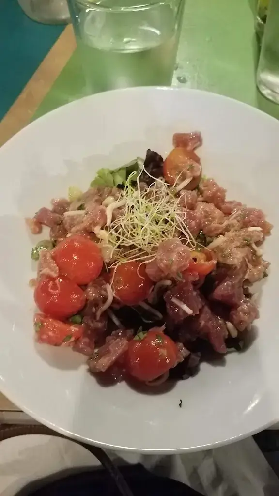 Marie-Pierre Field_L'Estive_Hyères_review