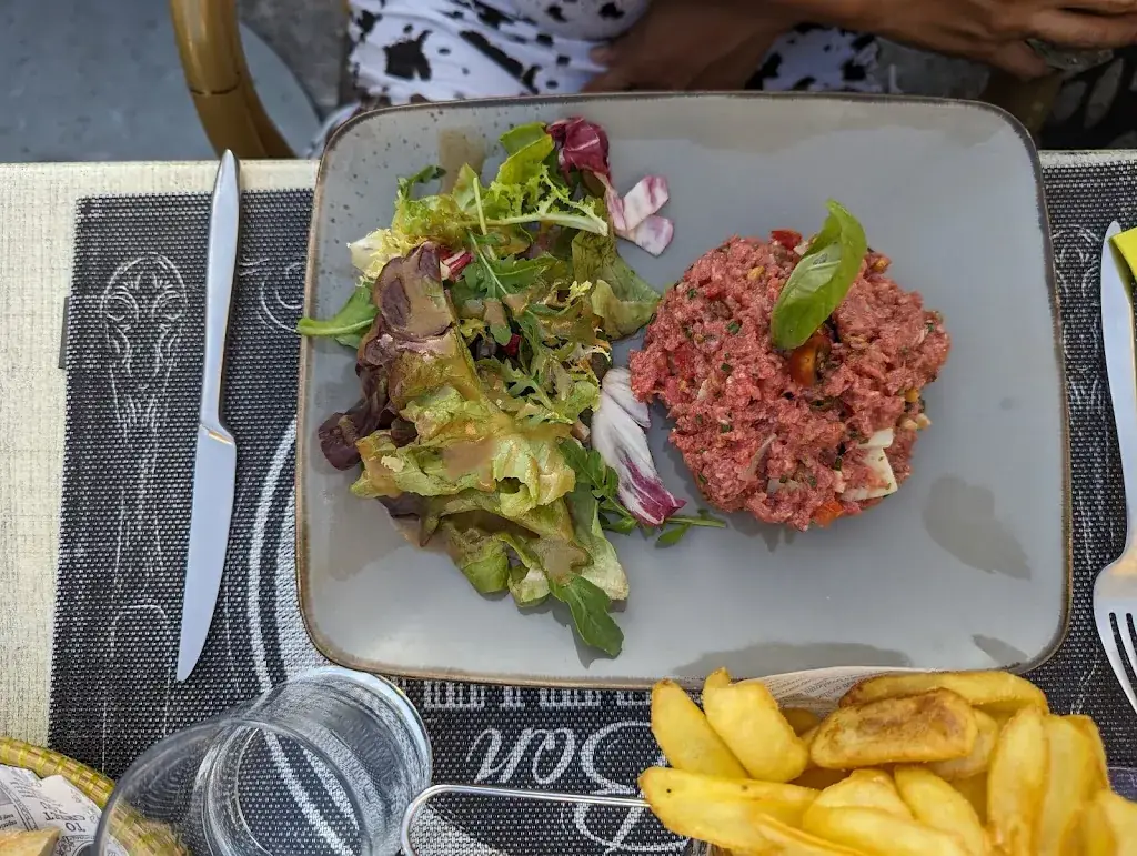 Dennis Achterberg_La Pastachuca_Hyères_review