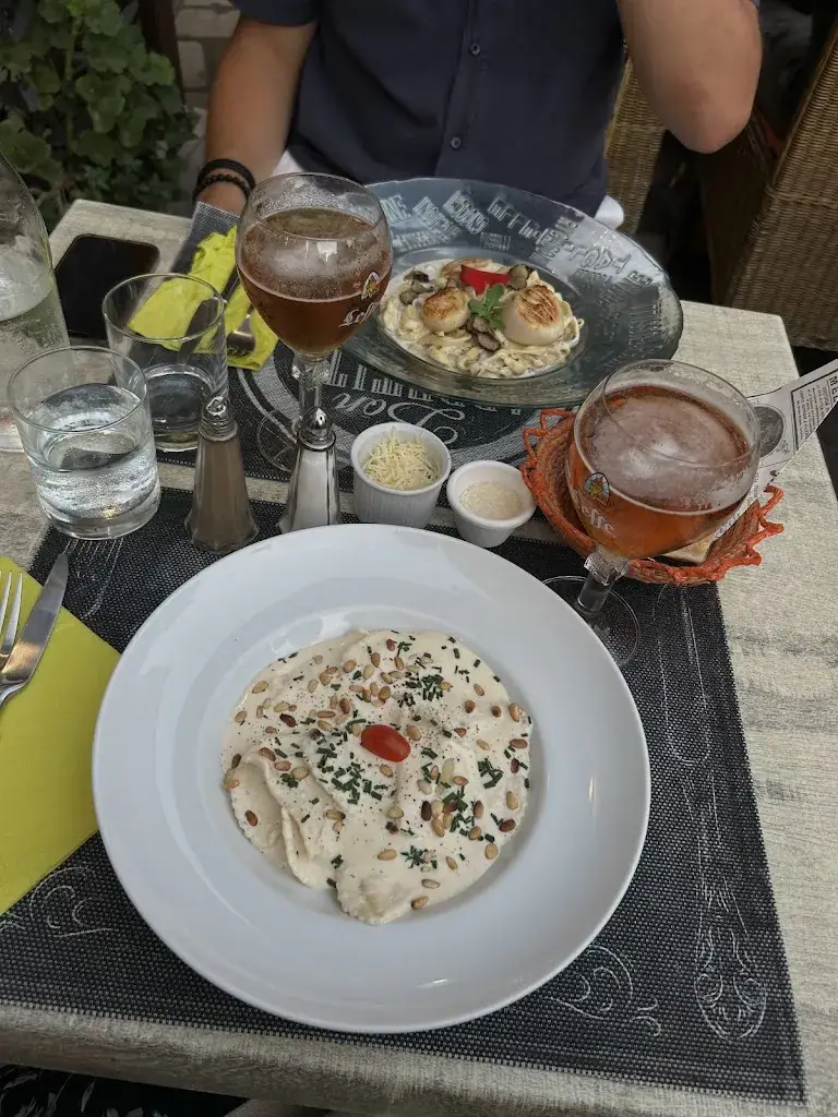 Marisa_La Pastachuca_Hyères_review