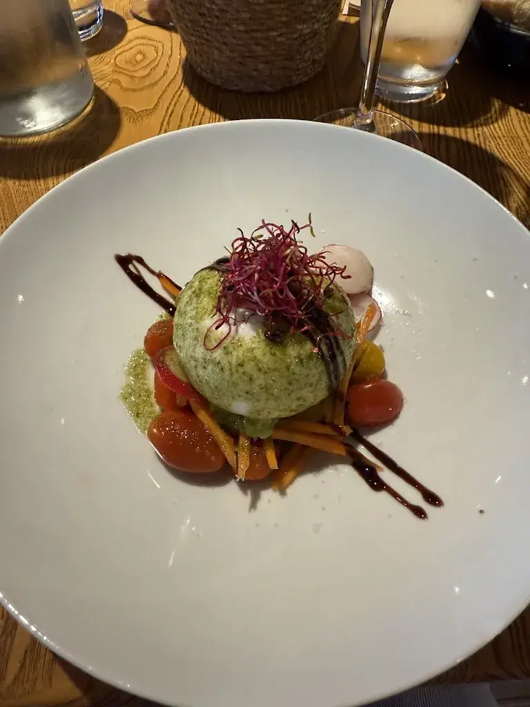 A_LE CADET 83_Hyères_review