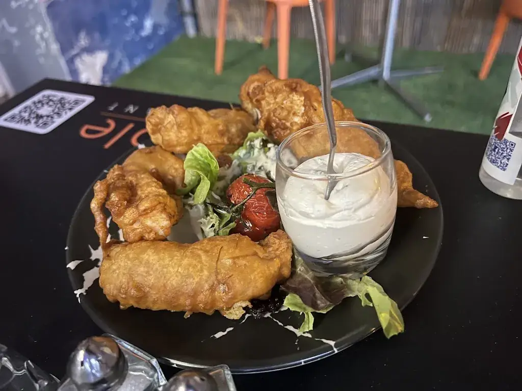 Gergana Tsaneva_Le People_Hyères_review