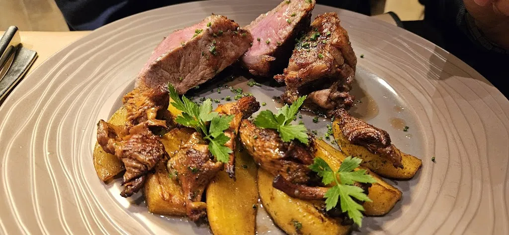 Vicky Cavaliere_Le Baraza_Hyères_review