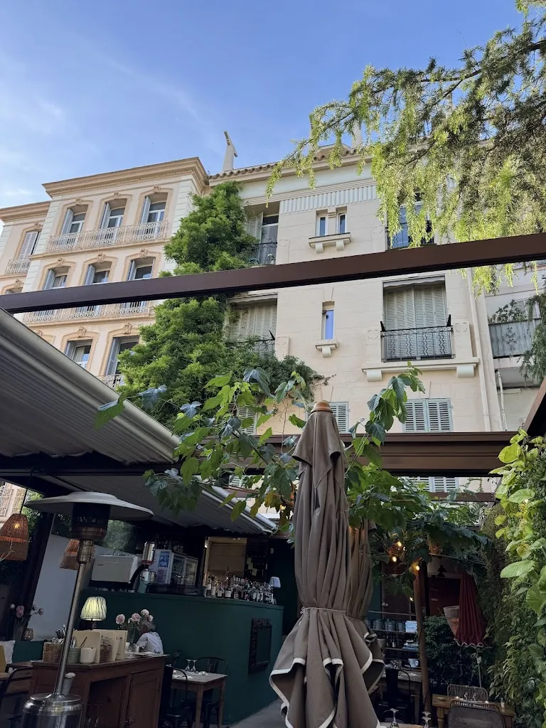 Stefanie_Le Jardin_Hyères_review