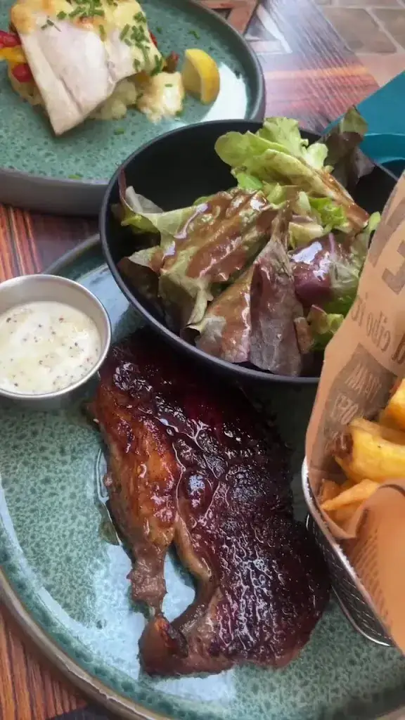 Restaurant La Cabane_Hyères_slider_image_2