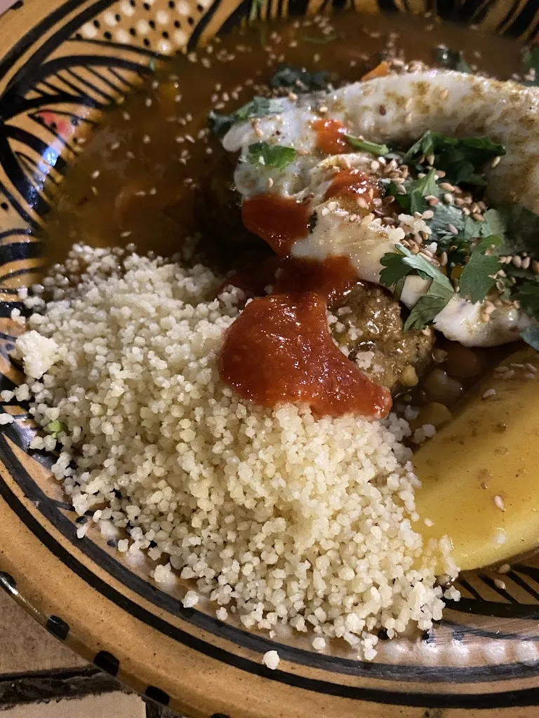 Ashley Helvey_Le Jardin de Saradam_Hyères_review