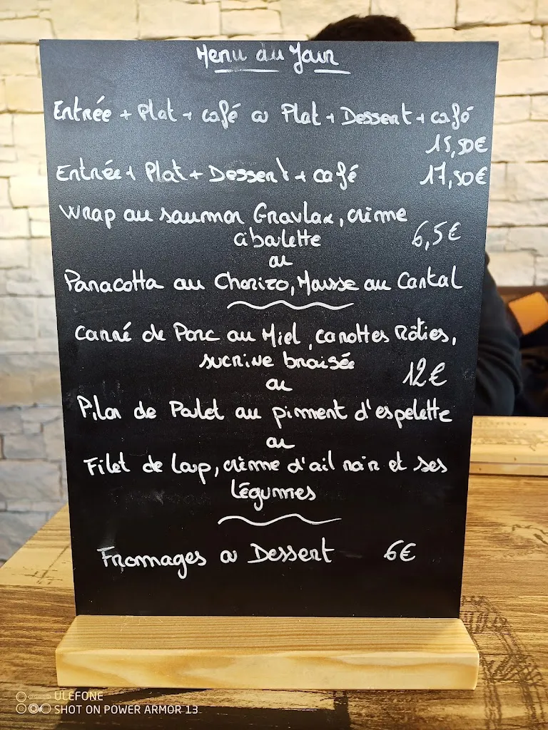 Marko Mesić_L'alternative_Thiers_review