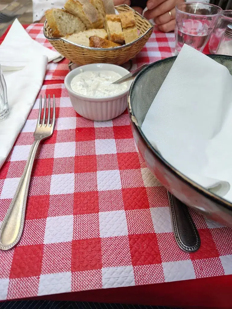 Francesca Chesca T._La Maison de mamie_Hyères_review