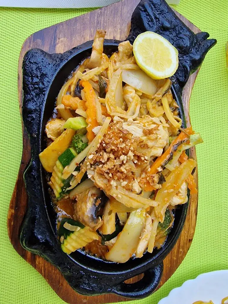 Feuille de Banane_Guillestre_slider_image_2