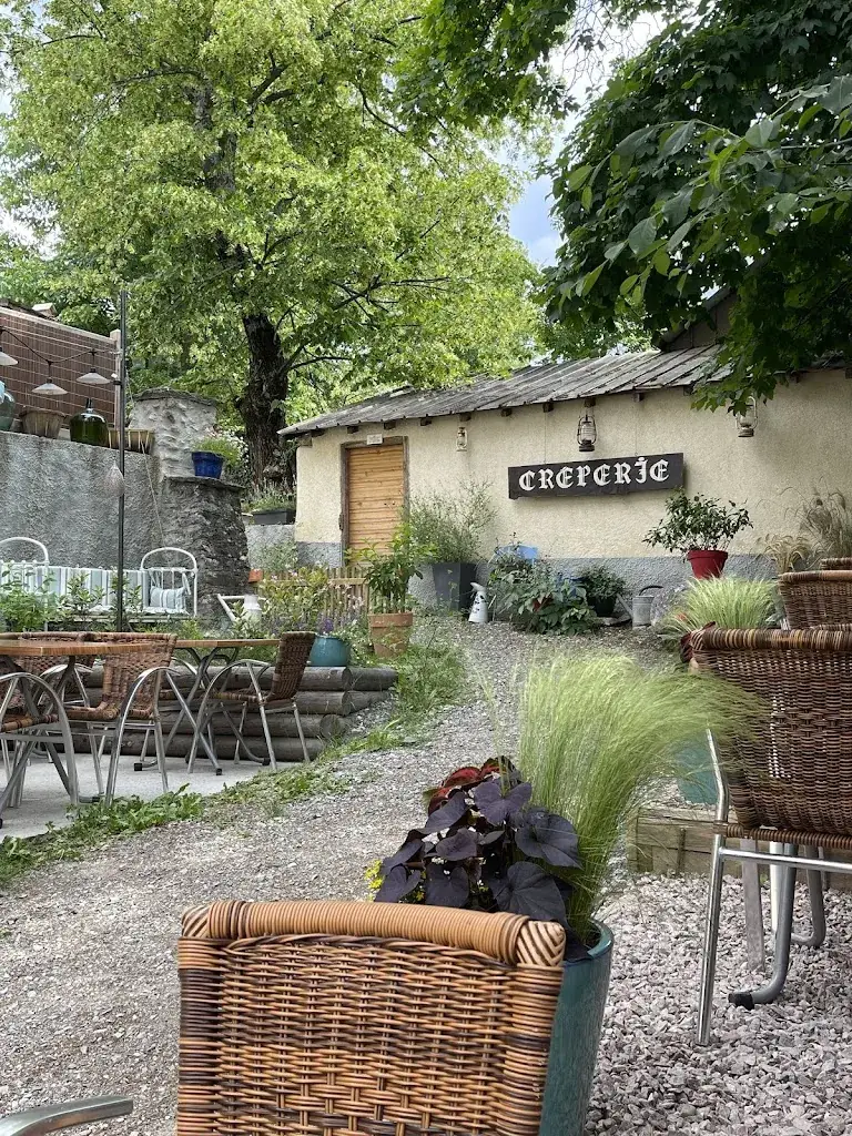 crêperie la tour restaurant in Guillestre