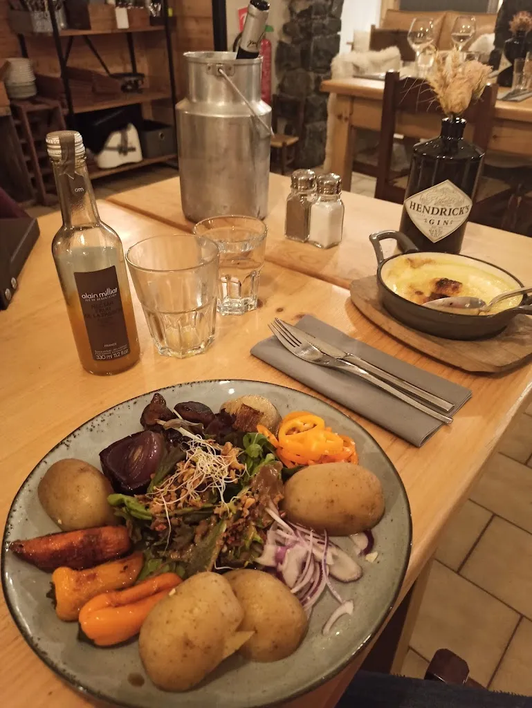 Magdalena W._Le Hickory_Risoul_review