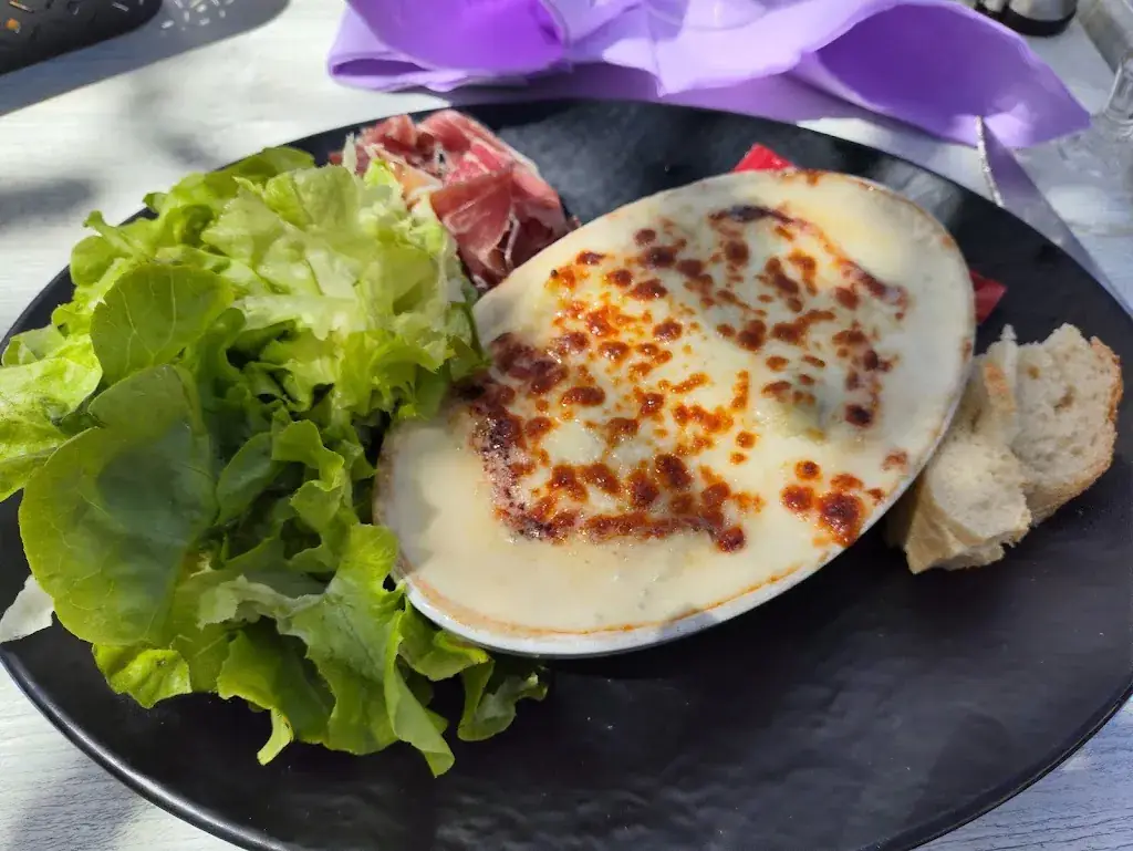 Marie Baup_l insolite_Eygliers_review