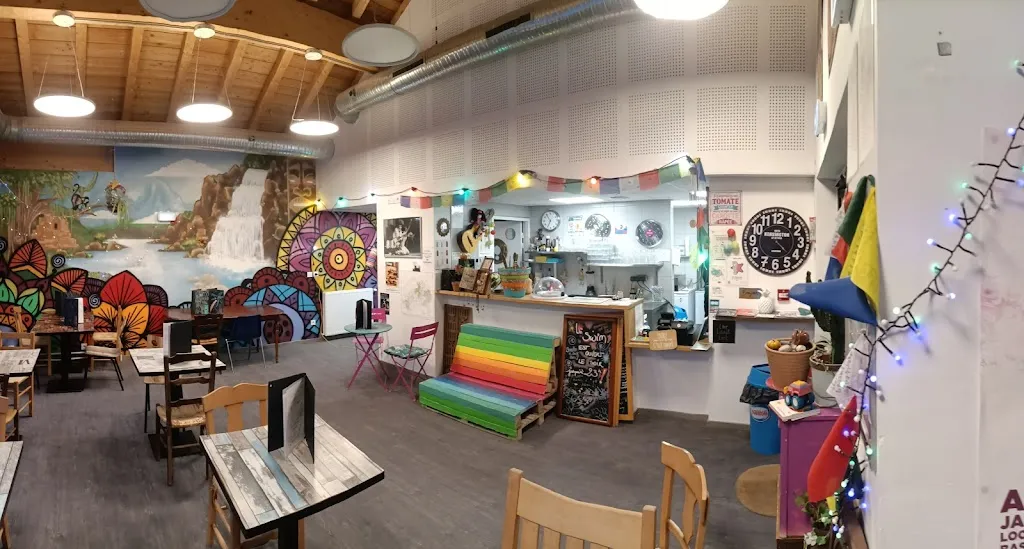 Lulu_Swim cafe_Risoul_review