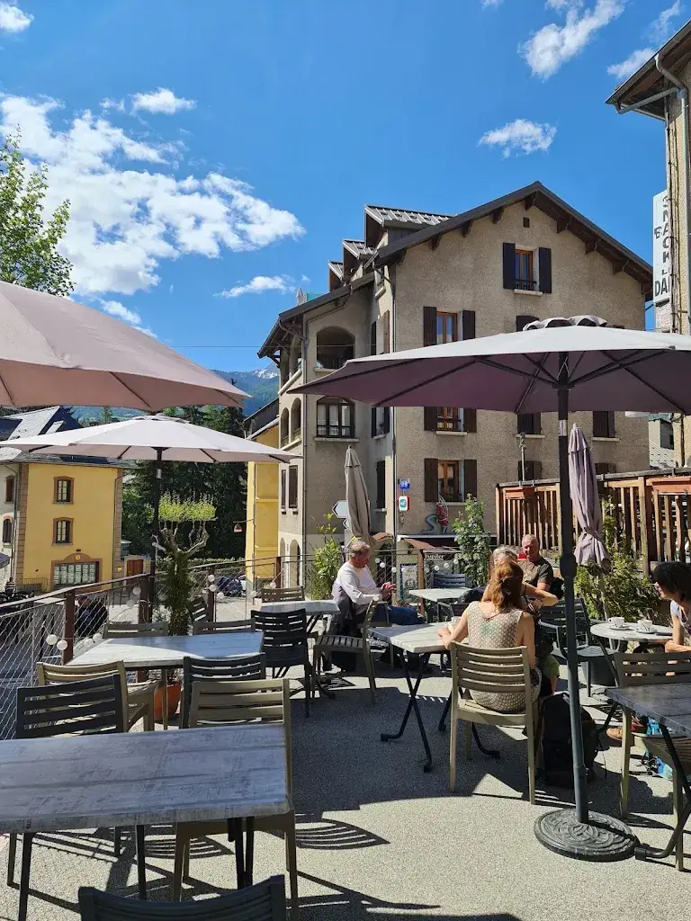 Bar Le Dahu_Guillestre_slider_image_1