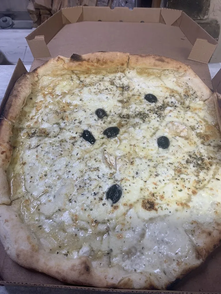 Menu_Team Sorcier Pizza_Guillestre_immagine_9