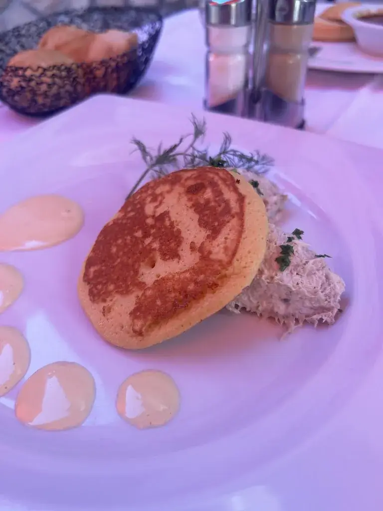 Toni_La Caverne_Gréoux-les-Bains_recensione