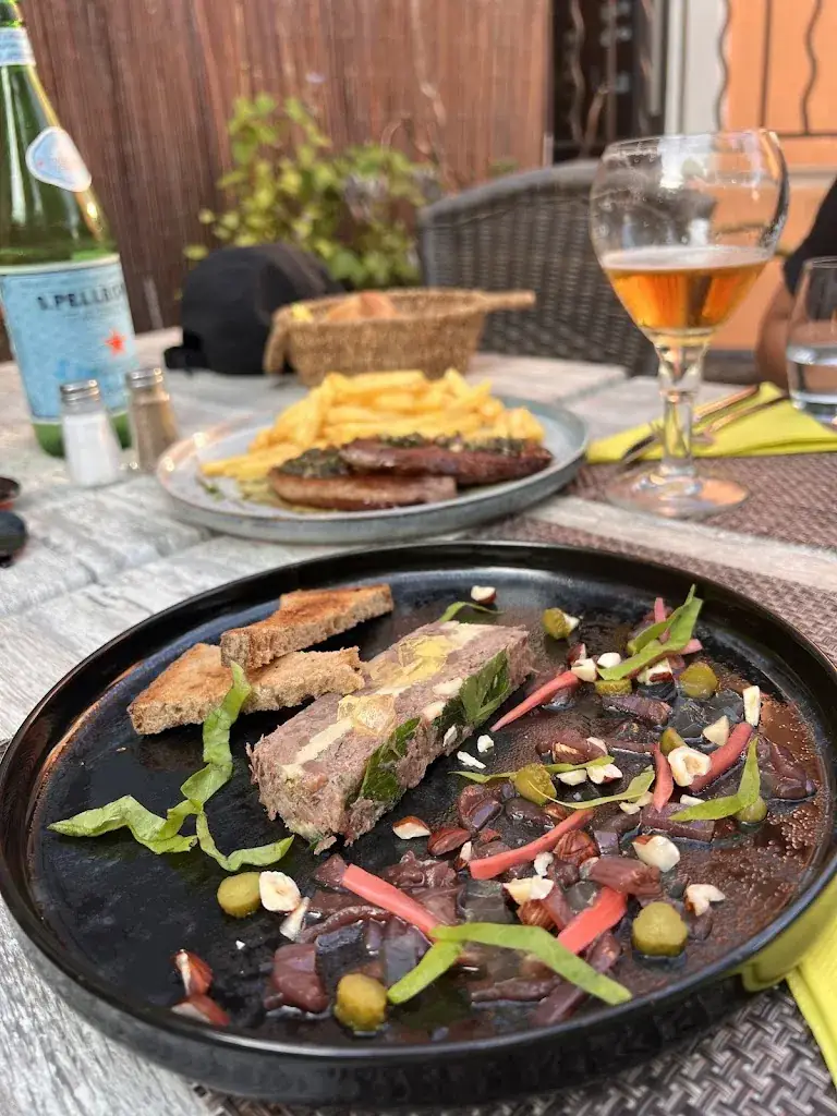 Lim Shirley_Le Jardin Des Lilas_Gréoux-les-Bains_review