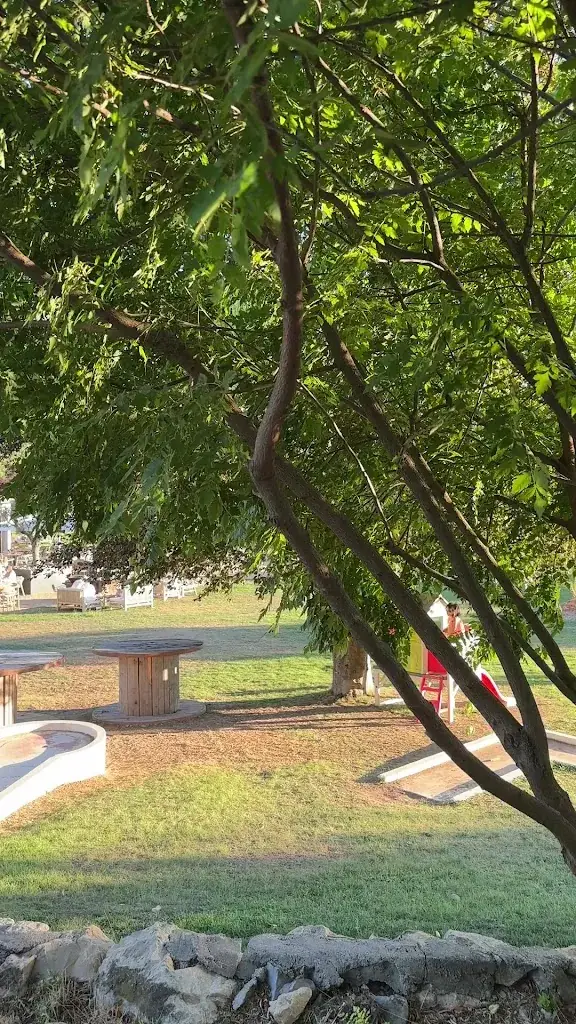 Cala_Gréoux-les-Bains_slider_image_2