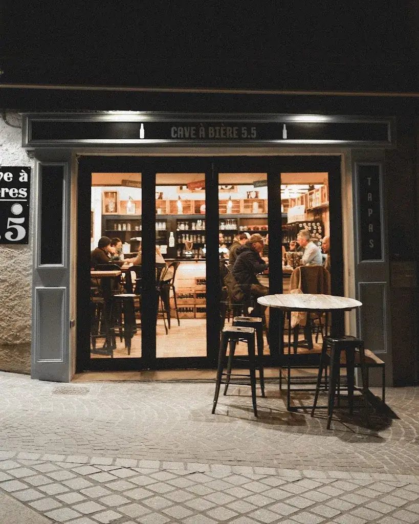 Le 5.5 restaurant in Gréoux-les-Bains