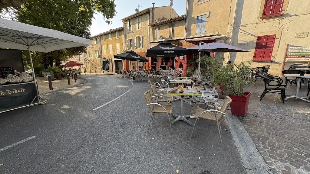 Hervé Joseph_Les Marronniers_Gréoux-les-Bains_review