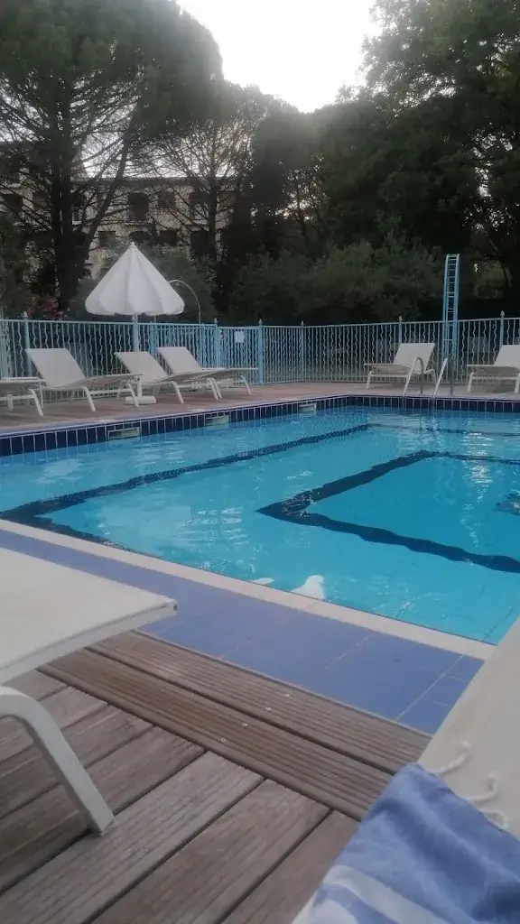 Micha Azoury_La Cremaillere_Gréoux-les-Bains_review