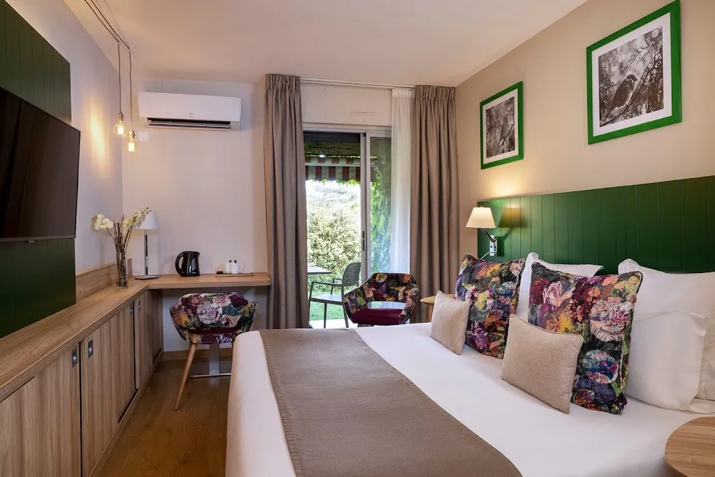 Hôtel-Résidence Lou Paradou_Gréoux-les-Bains_slider_image_2