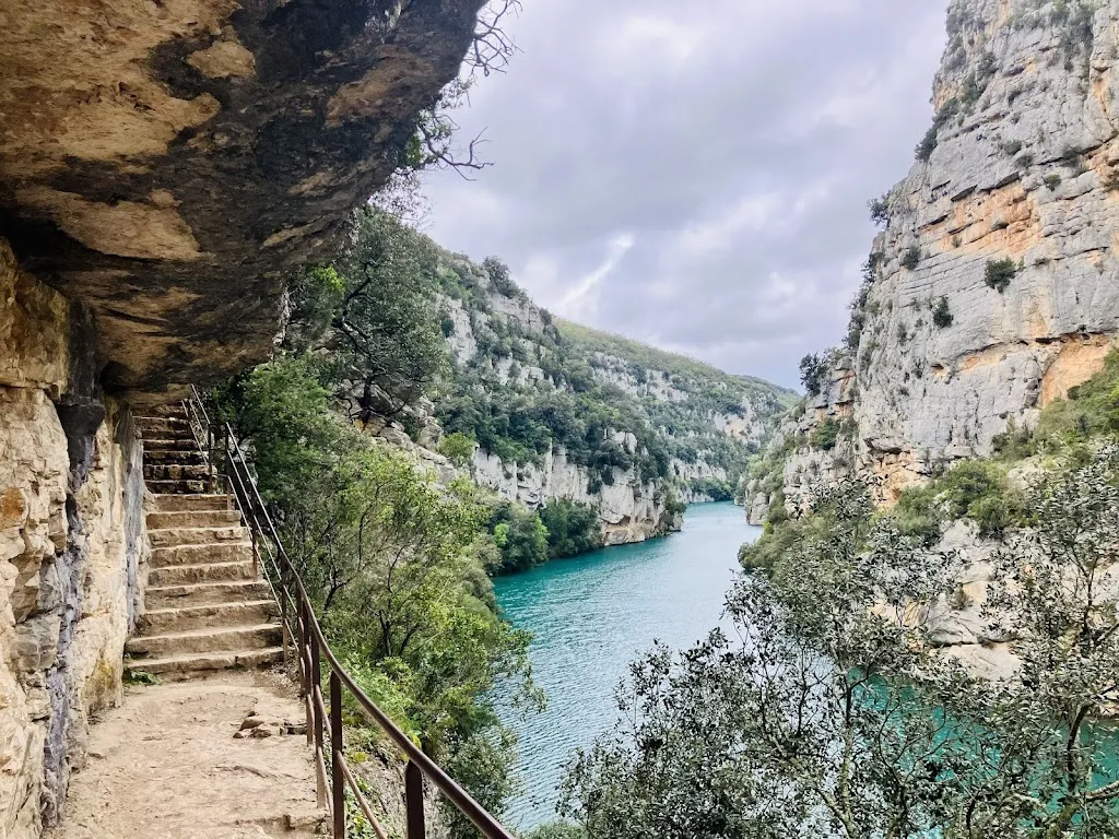 Rachida Gil_Tourist Information Center_Gréoux-les-Bains_review