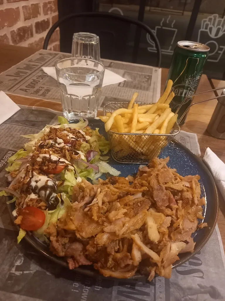 Delphine UGHETTO MONFRIN_L’idéal restaurant fast food_Jonquières_review