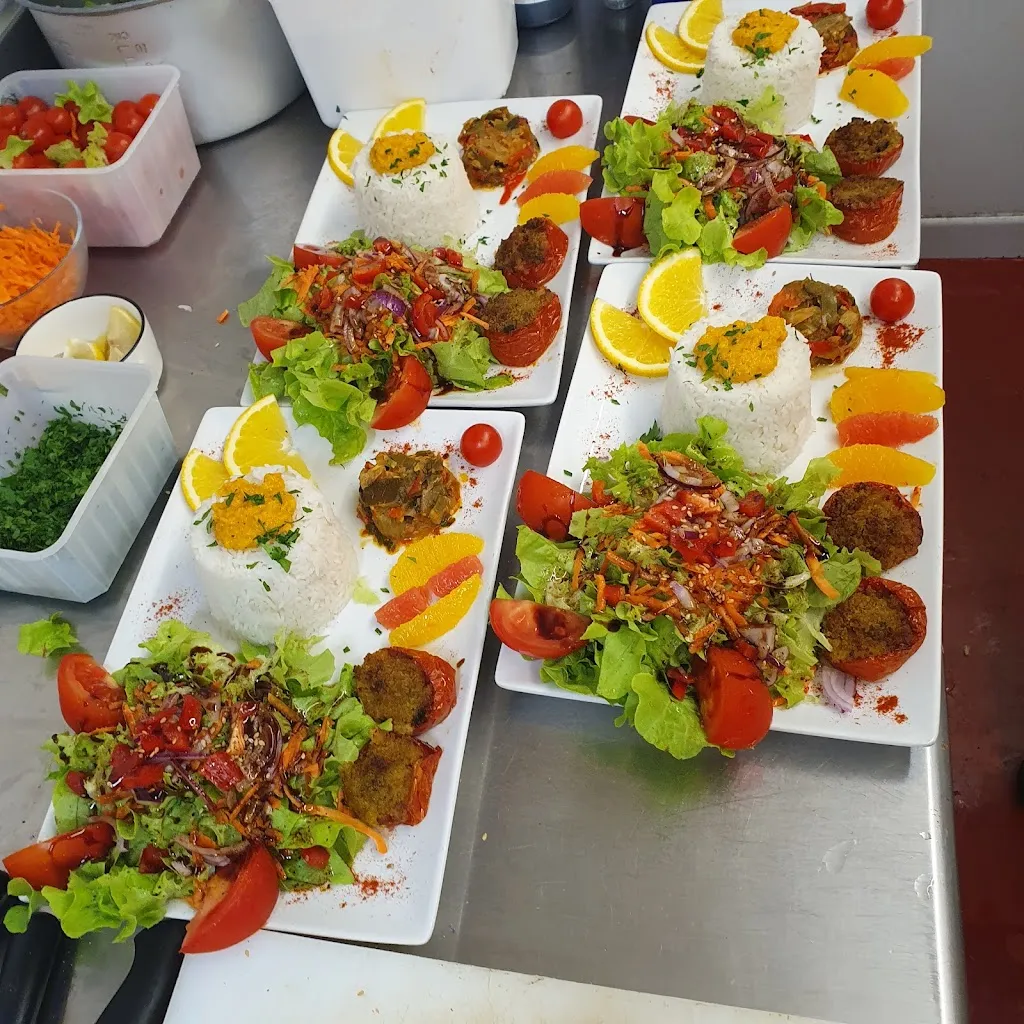 Restaurant Aux Deux Saveurs_Jouques_slider_image_2