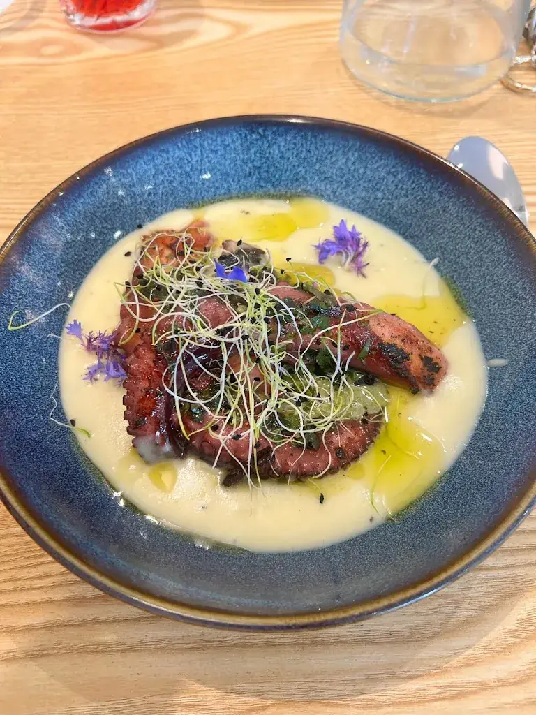 Theo H_L'Essentiel_Jouques_review