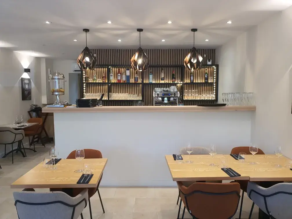 L'Essentiel_Jouques_slider_image_3