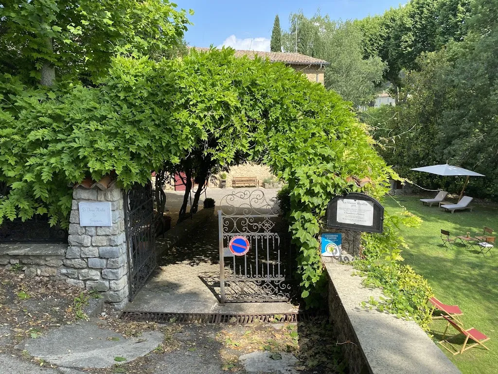 Shelly-Ann Scott_OLD MILL Bed & Breakfast_Jouques_review