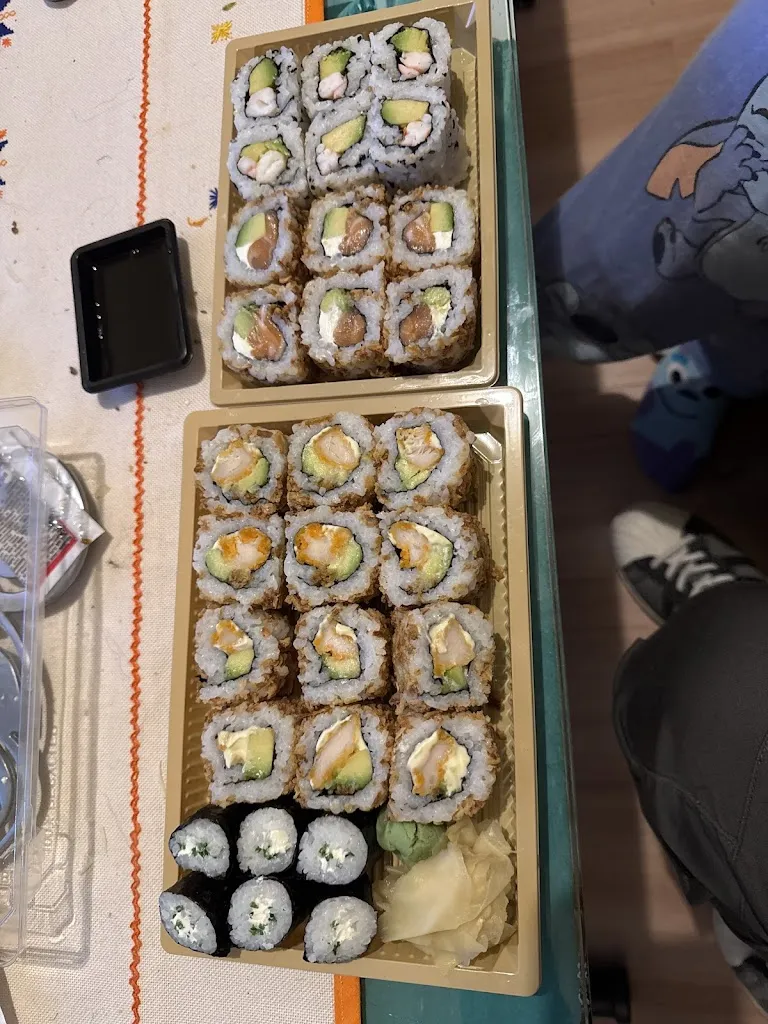 cedrix c.x_Le Comptoir à Sushis Jouques_Jouques_recensione