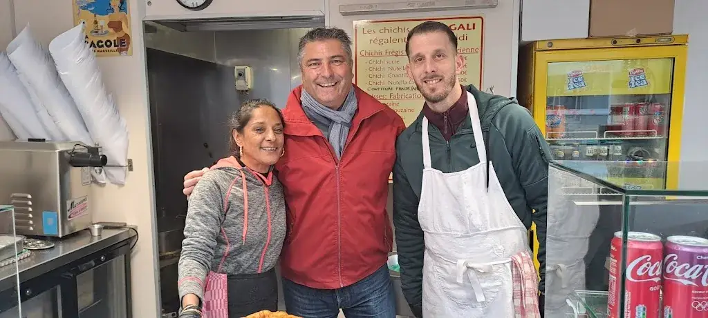 Philippe Vidal_Chez Magali - Chichis Frégis et Panisses_Marseille_review