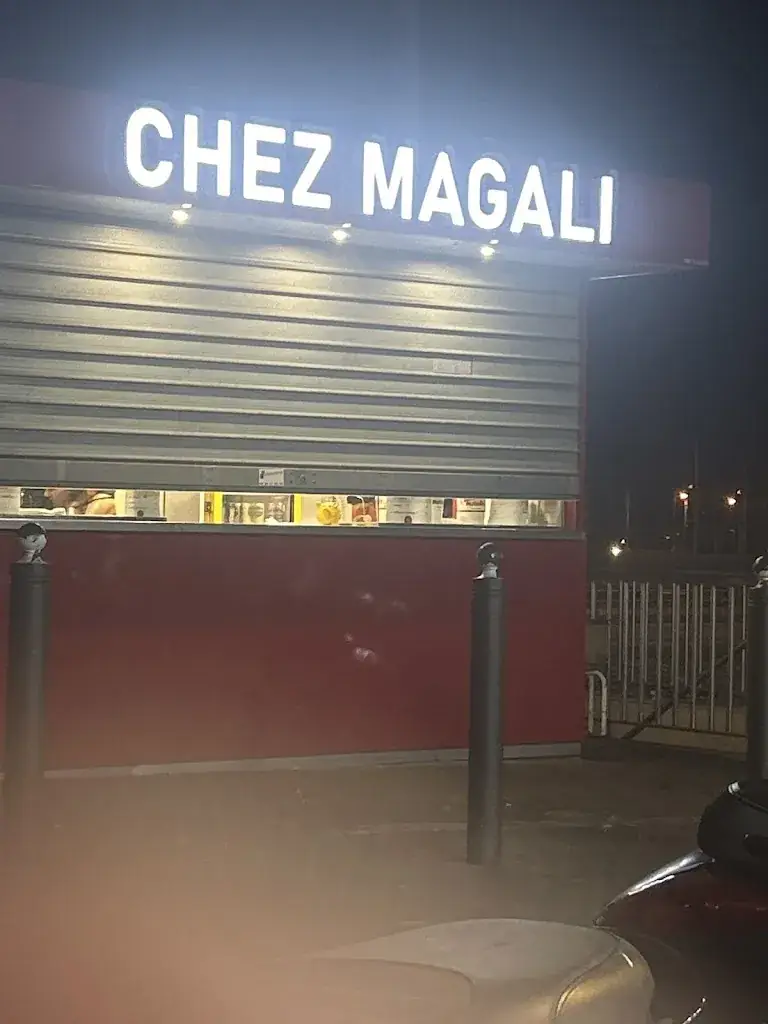 Mourad Rouani_Chez Magali - Chichis Frégis et Panisses_Marseille_review