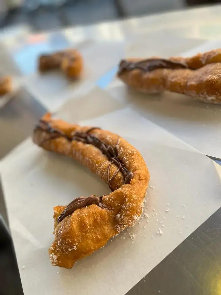 Chez Magali - Chichis Frégis et Panisses_Marseille_slider_image_2