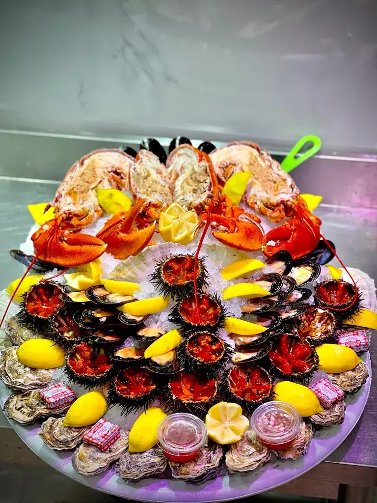 Poissonnerie & Restaurant de l’estaque_Marseille_slider_image_3