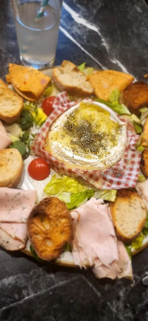 Elodie R_Le Duplex_Marseille_review