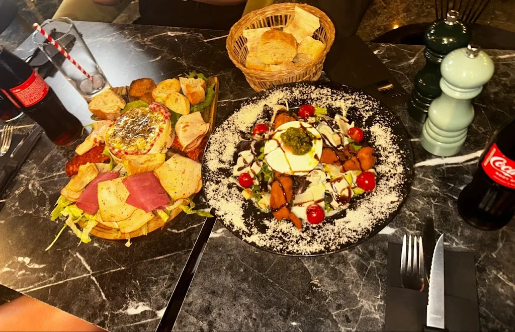 Le Duplex_Marseille_slider_image_3