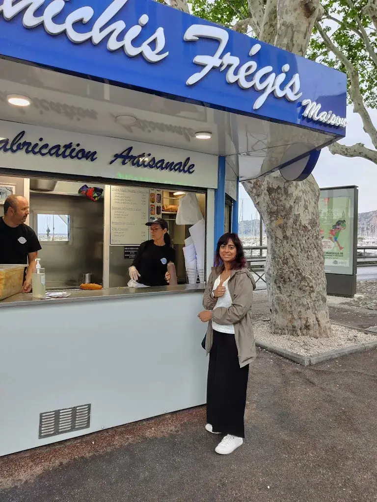 Ian David_Lou goustado de l'Estaco_Marseille_review