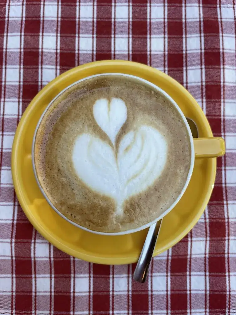 Brandon Line_Coopérative CARAVANE CAFE_Marseille_review