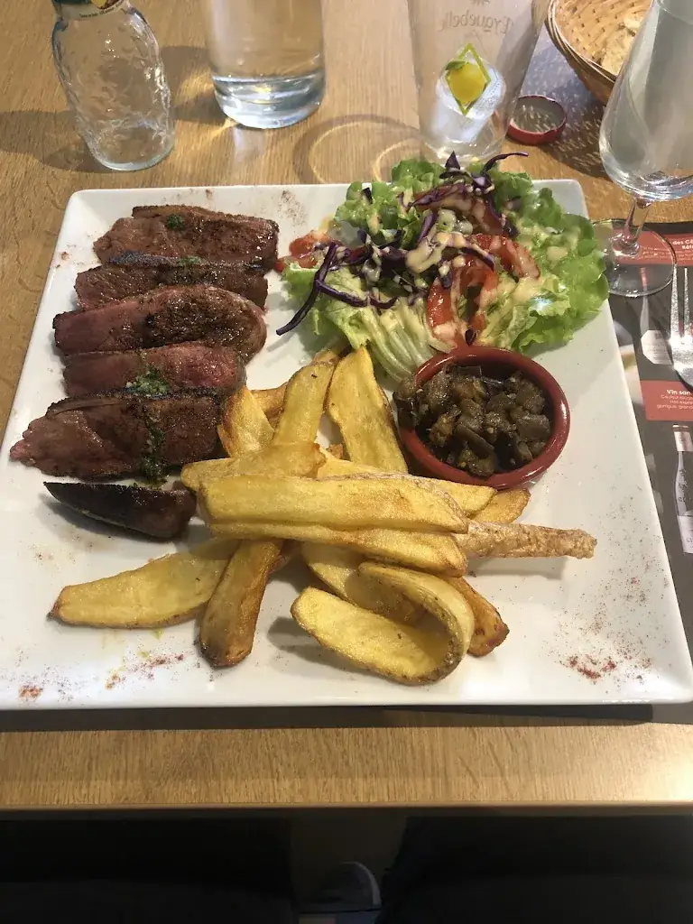 Cassandre Lachassine_La Tour_Nyons_review