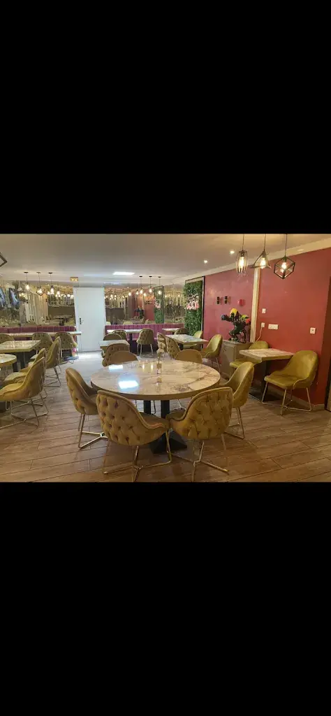 Uqqa By maki & wok restaurant in Marseille