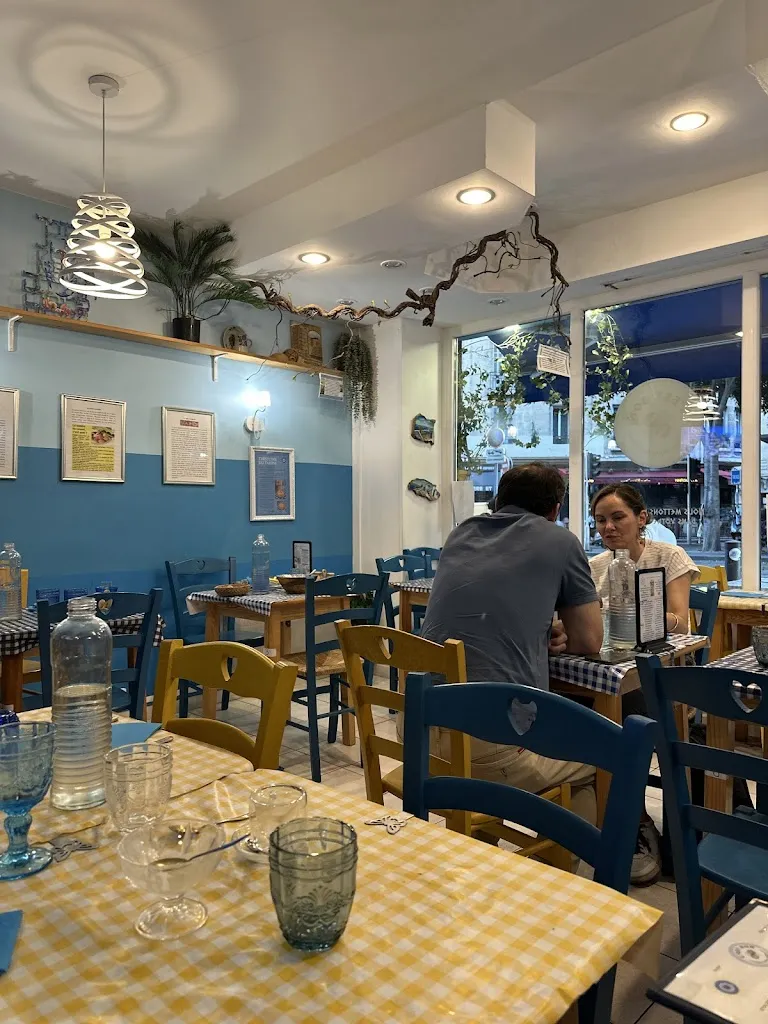 avi_C’est Bon - Restaurant Grec Méditerranéen Végétarien_Marseille_recensione