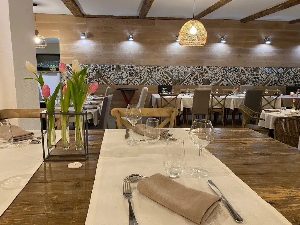 Restaurant La Fenière restaurant in Bouilladisse