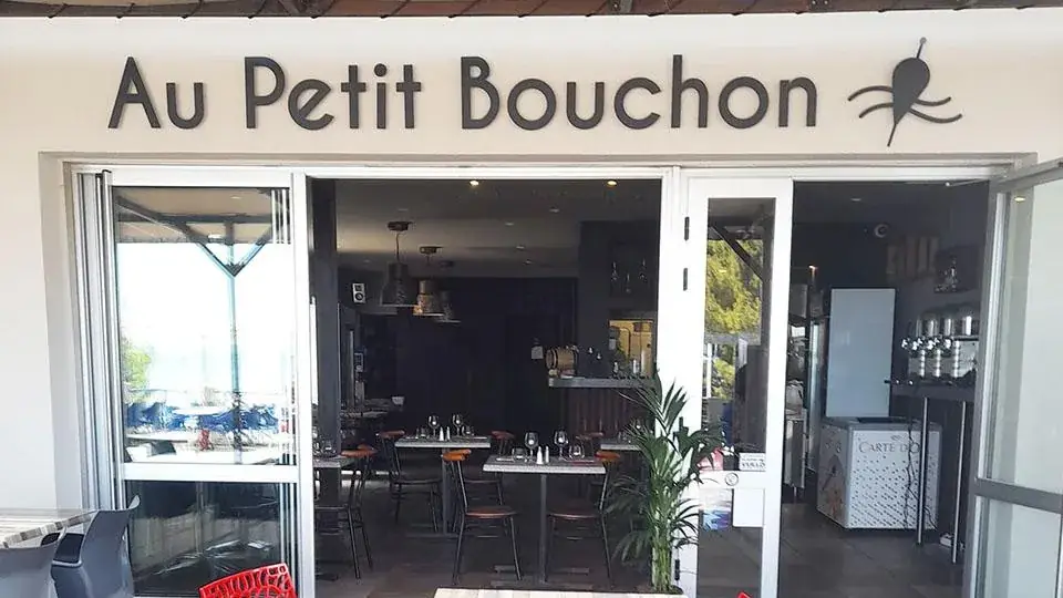 AU PETIT BOUCHON ristorante a Istres
